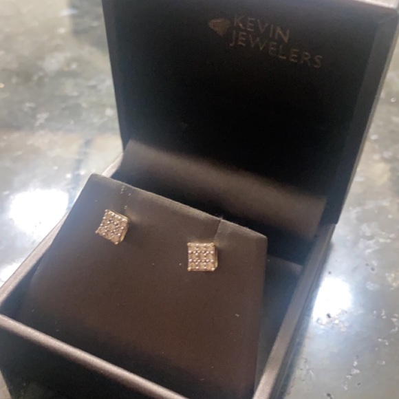 Real diamond , gold earrings / Kevin jewelers - Picture 3 of 3